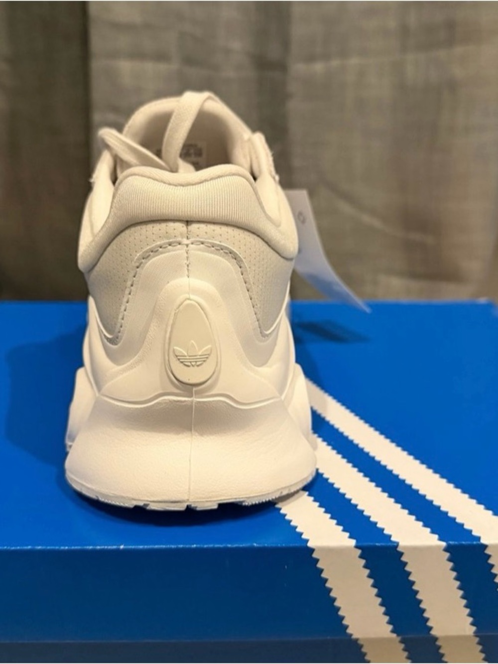 NWT Adidas Adifom Megaride in White 6W / 5Y - Picture 4 of 8